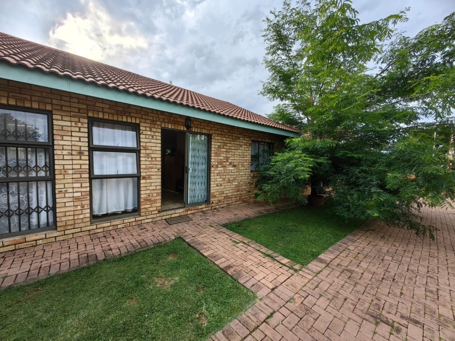 To Let 2 Bedroom Property for Rent in Roodia Free State